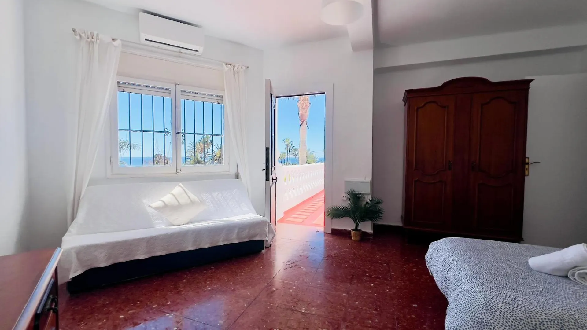 Villa Torrecilla En El Centro De Nerja - South Costa Spain