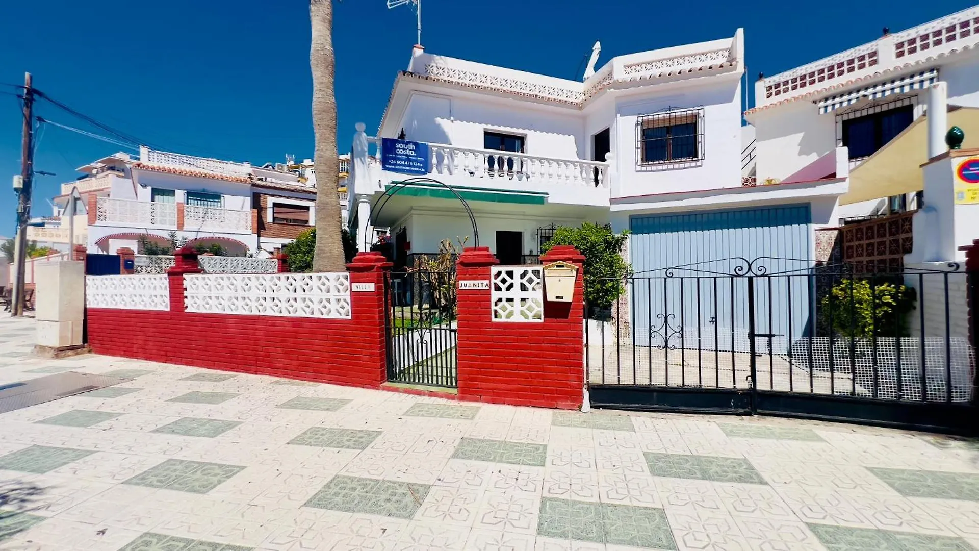 Villa Torrecilla En El Centro De Nerja - South Costa
